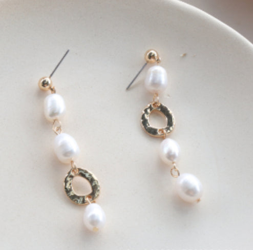 Vintage geometric metal pearl asymmetric earrings design personalized earrings