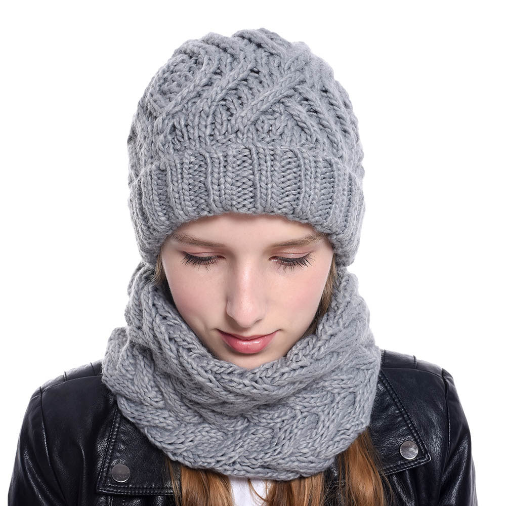 Two-piece knitted hat hat bib set