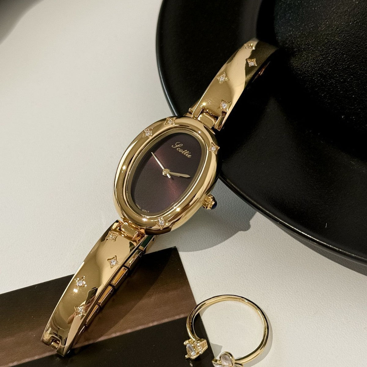 Oval Disk Bracelet Watch