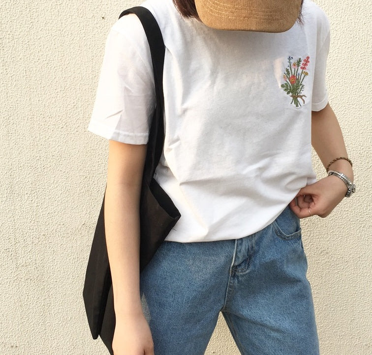 MINIMAL FLOWERS TEE