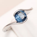 Fashion Twisted Arm Blue Round Diamond Zircon Topaz Simple Women's Ring