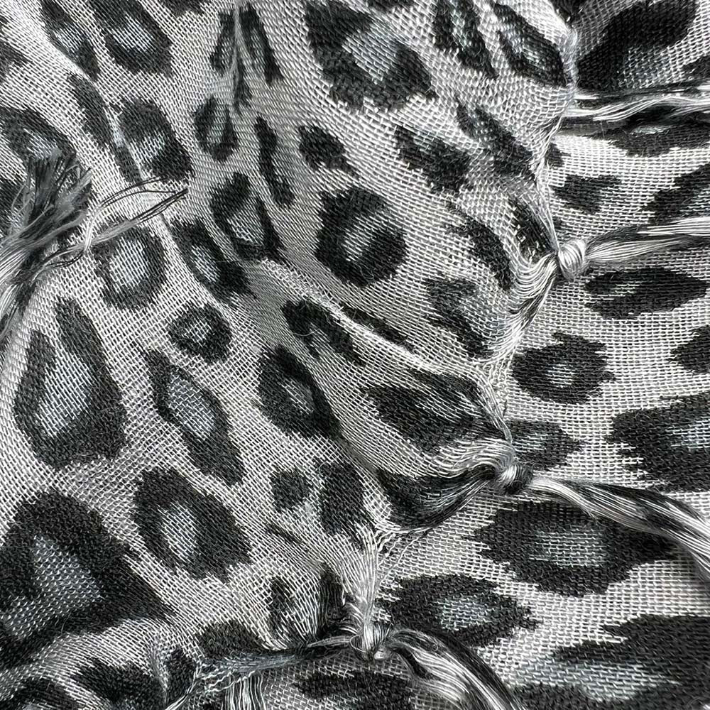 2pcs Minimalist Head Scarf,Grey Leopard Square Scarf ,Luxe Look For Evening Wear,Scarf,vacation,daily Life,evening Party,Office Appropriate Subtlety For Women Men