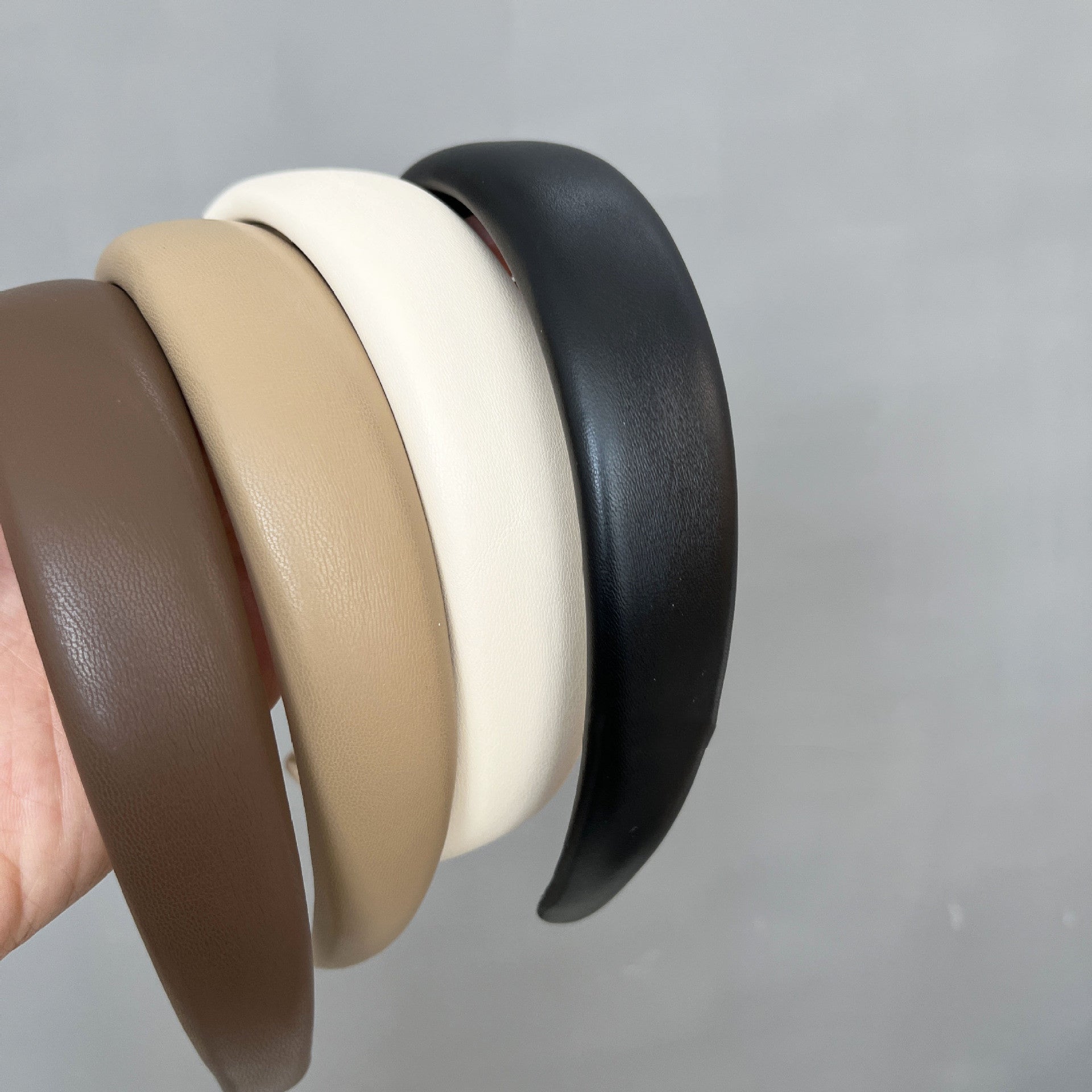 Women's Fashion Vintage Leather Sponge Hair Bands