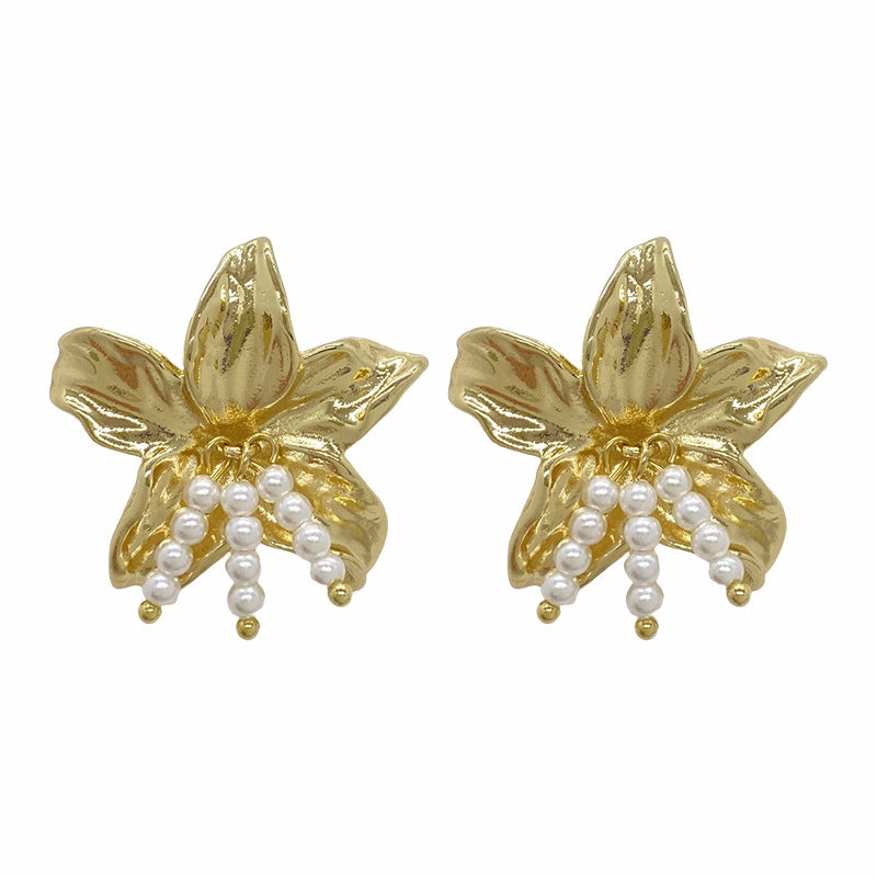 Exaggerated And Personalized Pearl Flower Earrings