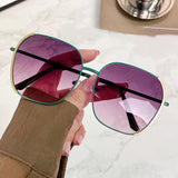 Men's And Women's Fashionable UV Protection And Slimming Sun Glasses