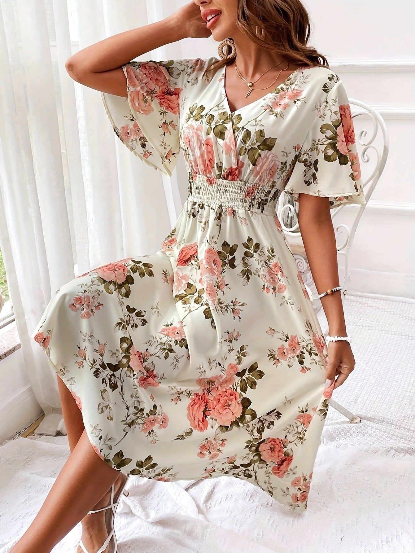 Ladies New Plant Flower Print Belt Smocking Dress