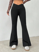 Polyester Women's Pants Are Fashionable And Versatile