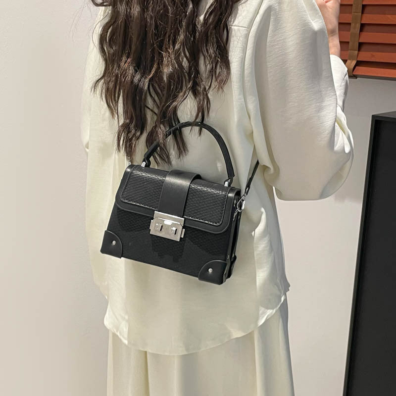 Personality Trendy High Sense Niche Trendy Crossbody Bag