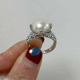 Niche Retro Hollow Carved Round Pearl Ring