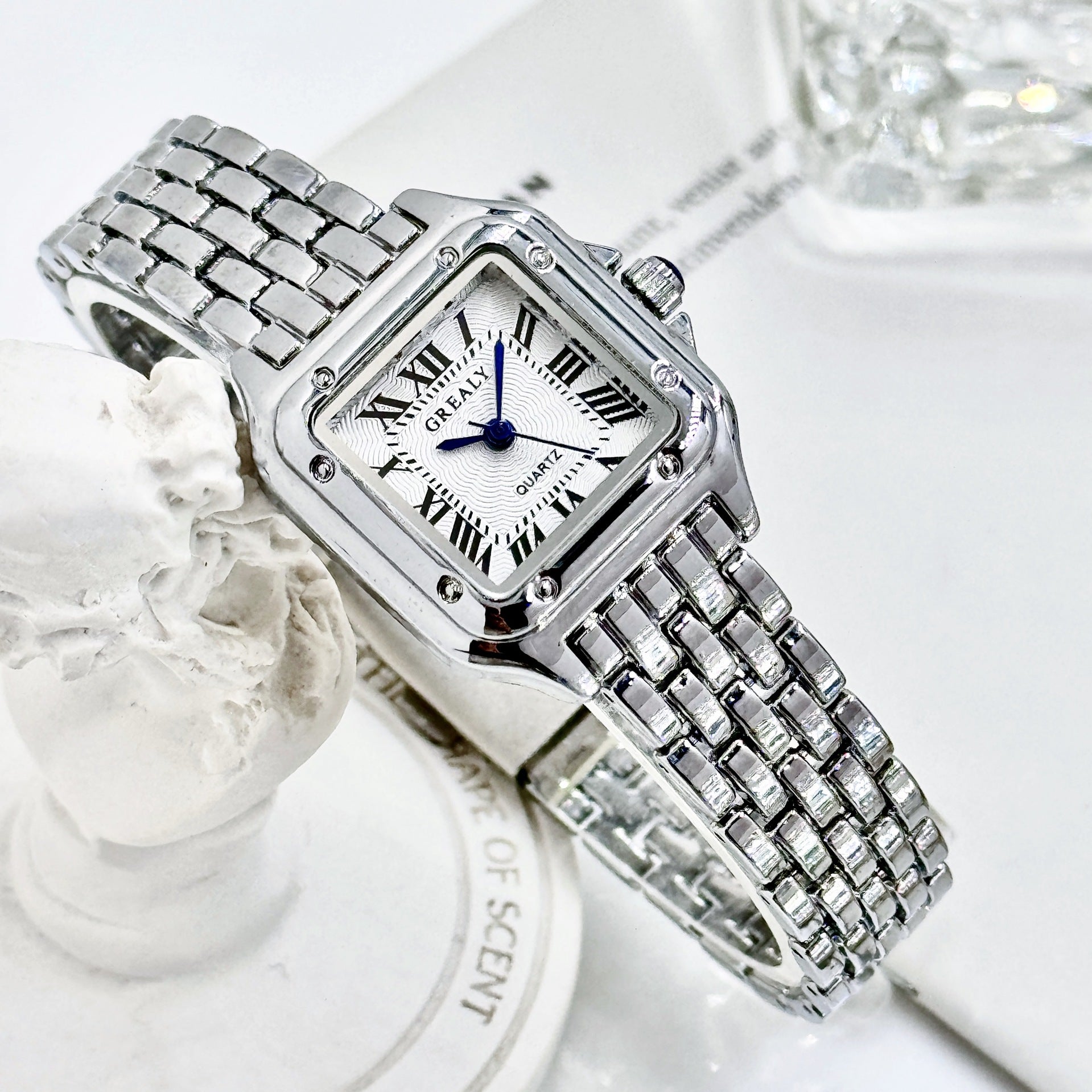 Classic Retro Square Waterproof Women's Diamond-embedded Watch