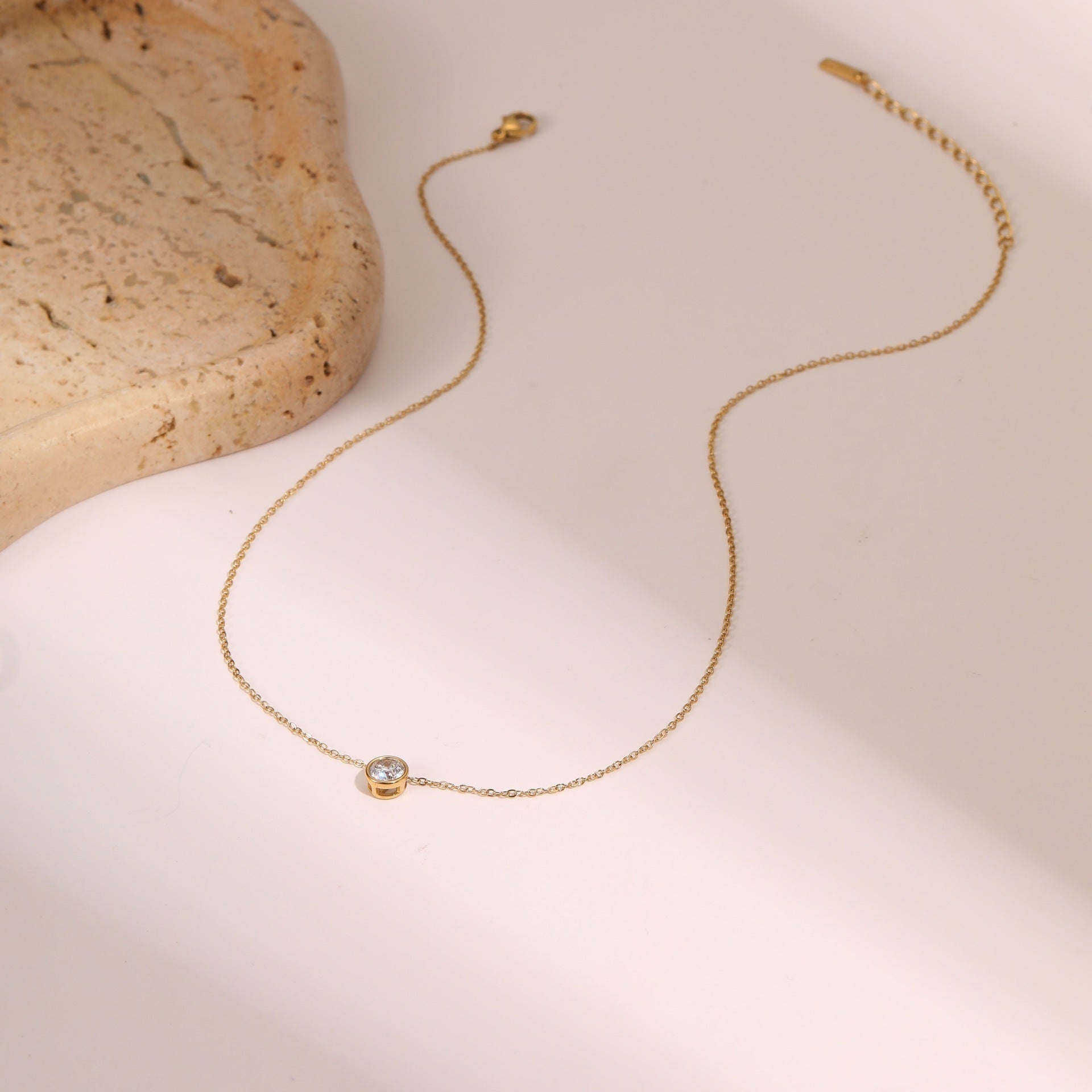 European And American Stainless Steel Necklace Gold-plated Inlaid Zircon High Sense