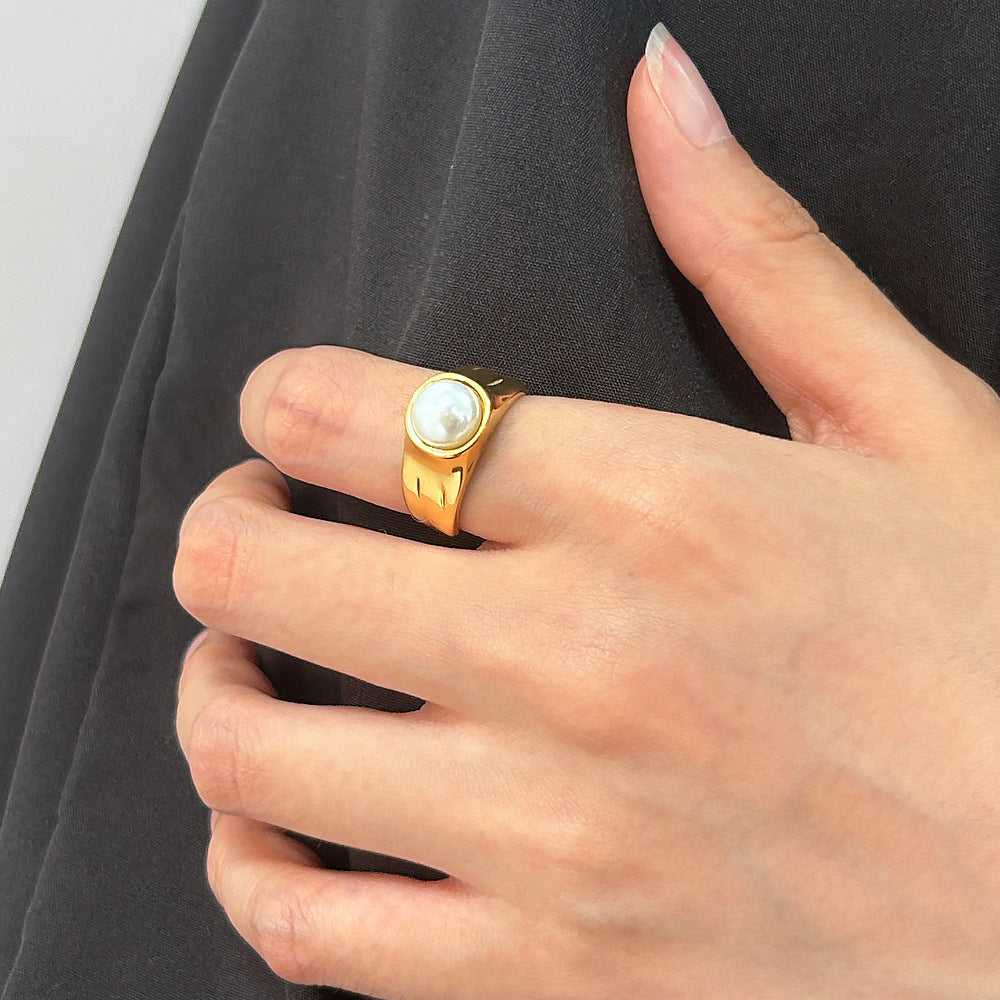 European And American Entry Lux 18K Gold Single Ring