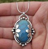 Retro Oval Embedded Blue Gem Pendant Personalized Clavicle Chain